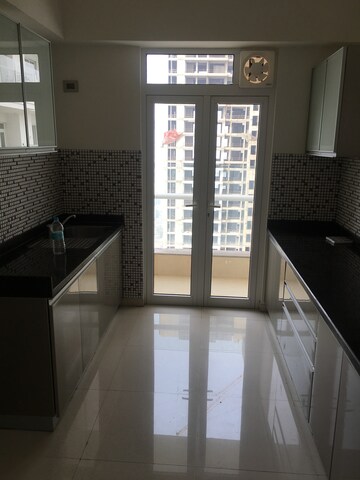 3 BHK Apartment For Rent in Omkar Alta Monte, Malad East
