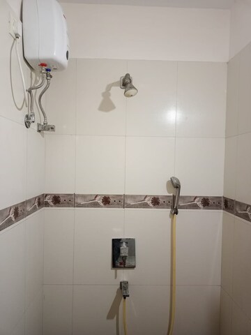 Furnished Amenities in 1 BHK Apartment at Hoshang Baug, Santacruz East – for Rent