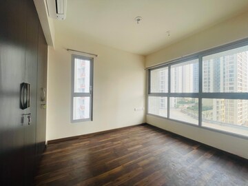 Master Bedroom in 2 BHK Apartment at Piramal Vaikunth, Balkum Pada – for Rent