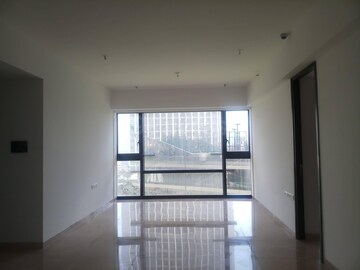 Room in 4 BHK Apartment at Lodha Marquise, Worli – for Rent