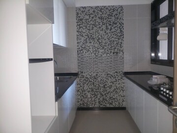Bathroom in 4 BHK Apartment at Lodha Marquise, Worli – for Rent