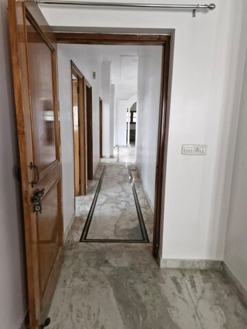 Furnished Amenities in 3 BHK Independent House at Mohit Nagar – for Rent