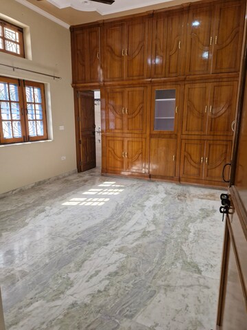 Furnished Amenities in 3 BHK Independent House at Mohit Nagar – for Rent