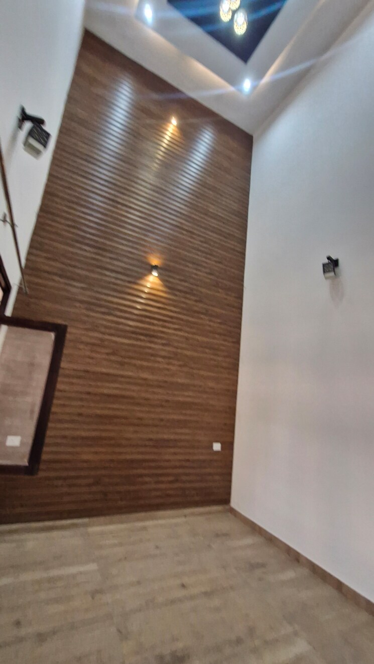 Room, gms road 3 Bedroom 2200 Sq.Ft. Apartment In Gms Road Dehradun 8012204