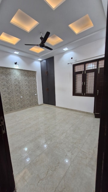 Room in 3 BHK Apartment at Gms Road – for Sale