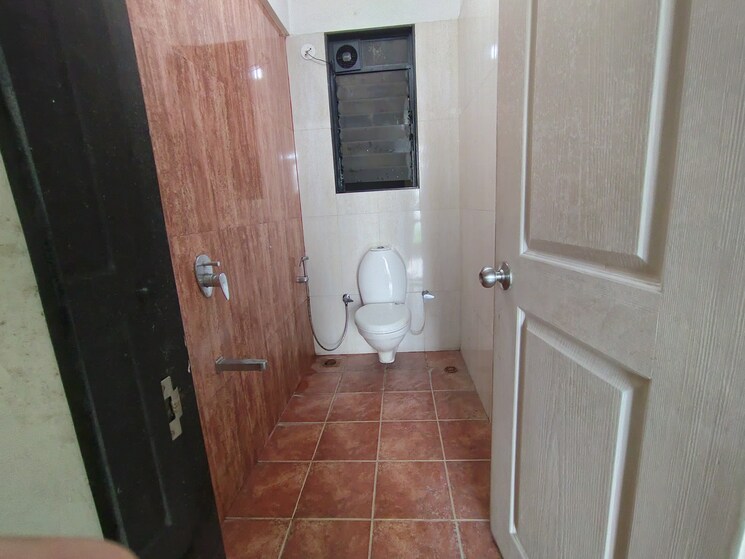 Bathroom, arihant-aarohi 2 Bedroom 1298 Sq.Ft. Apartment In Kalyan Shilphata Road Thane 8012216