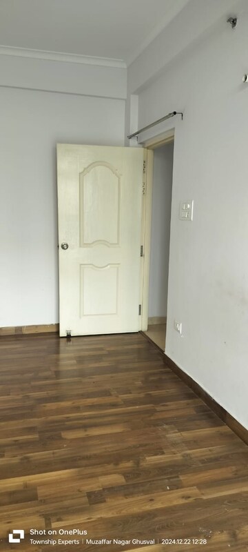 Room in 2 BHK Apartment at Saryu Enclave, Ghuswal Kalan – for Rent