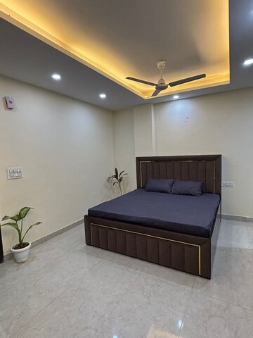 Bedroom in 1 RK Builder Floor at Ansal Sushant Lok I, Sector 43 – for Rent
