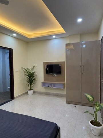 Room in 1 RK Builder Floor at Ansal Sushant Lok I, Sector 43 – for Rent