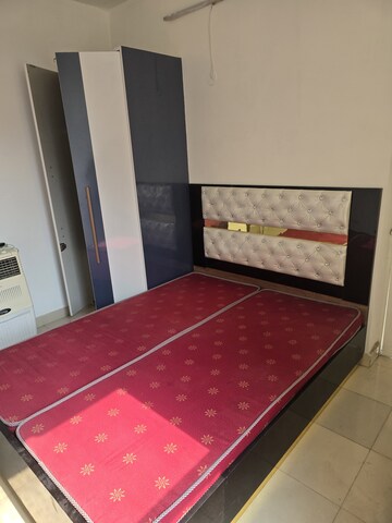 2 BHK Apartment For Rent in Adore Happy Homes, Sector 86
