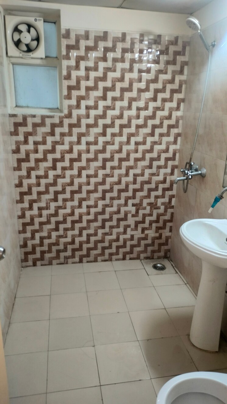 Bathroom, afowo-raksha-addela 2 Bedroom 1080 Sq.Ft. Apartment In Sector 16c Greater Noida Greater Noida 8012388