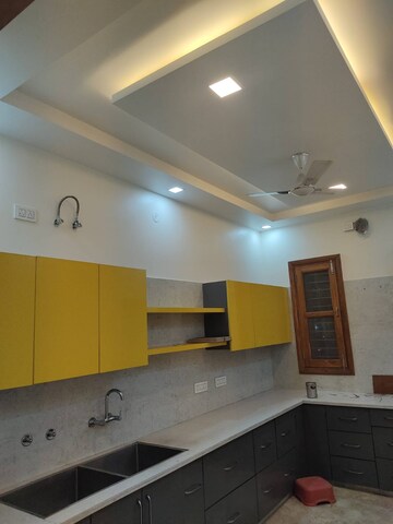 Master Bedroom in 3 BHK Builder Floor at Sector 85 – for Rent