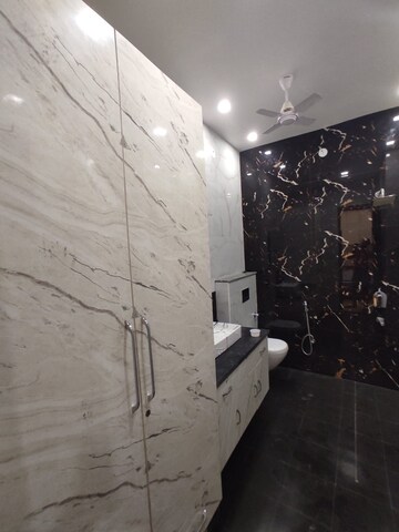 Kitchen in 3 BHK Builder Floor at Sector 85 – for Rent