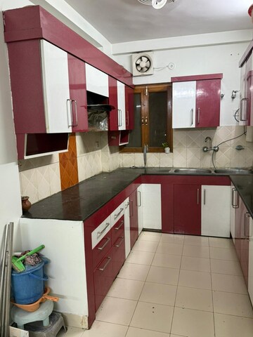 2 BHK Apartment For Rent in Jankipuram