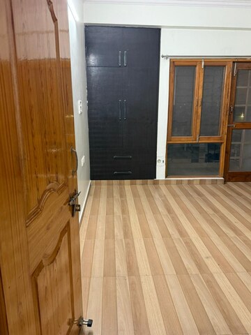 Bedroom in 2 BHK Apartment at Jankipuram – for Rent