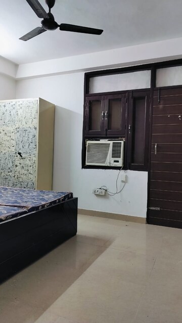 Room in 1 BHK Builder Floor at Freedom Fighters Enclave – for Rent
