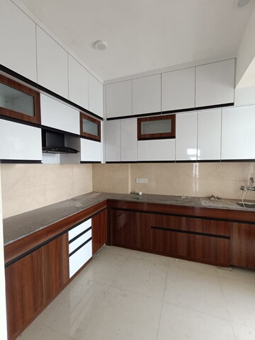 Kitchen in 3 BHK Apartment at Omaxe Waterscapes, Gomti Nagar – for Rent