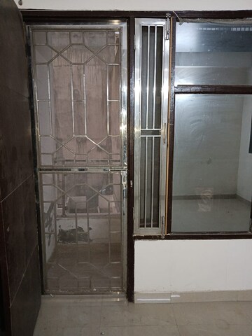 Bathroom in 3 BHK Apartment at Jaypee Greens Pavilion Court, Sector 128 – for Sale