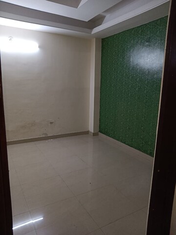 Room in 3 BHK Apartment at Jaypee Greens Pavilion Court, Sector 128 – for Sale