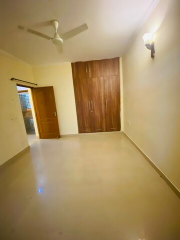 Room in 3.5 BHK Apartment at Jaypee Kalypso Court, Sector 128 – for Sale