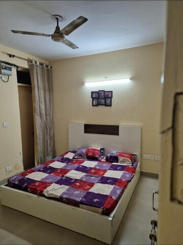 Master Bedroom in 2 BHK Apartment at RAS Palm Residency, Sector 76 – for Rent