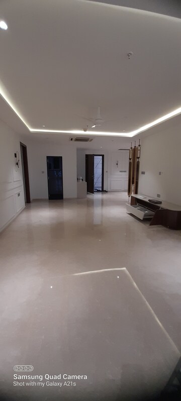 Furnished Amenities in 3 BHK Apartment at My Home Bhooja, Hi Tech City – for Rent