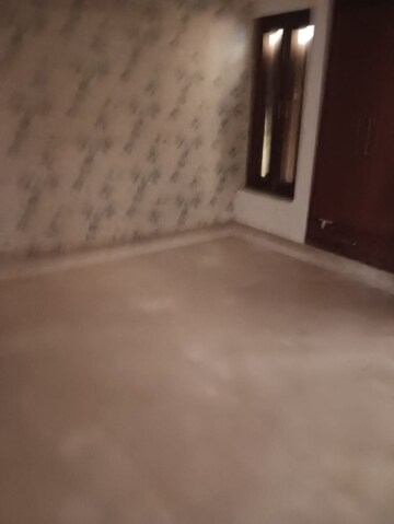 Room in 3 BHK Apartment at Mayur Vihar Phase Iii – for Rent