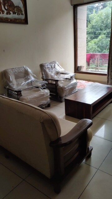 Living Room in 2 BHK Independent House at Sector 15 – for Rent