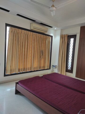 Bedroom in 4 BHK Builder Floor at Green Park – for Sale