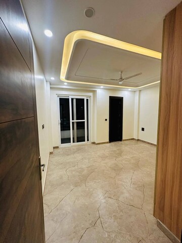 Room in 3 BHK Apartment at Ireo Uptown, Sector 66 – for Rent