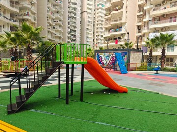 Master Bedroom in 4 BHK Apartment at Futec Gateway, Sector 75 – for Sale