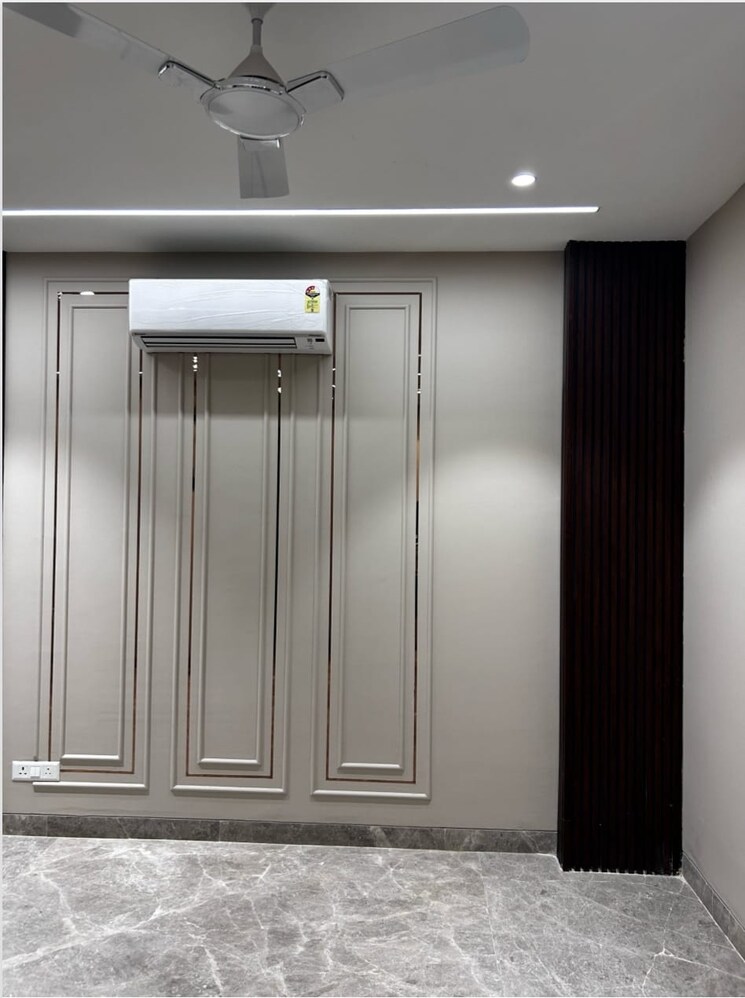 undefined, green park 4 Bedroom 2700 Sq.Ft. Builder Floor In Green Park Delhi 8012525