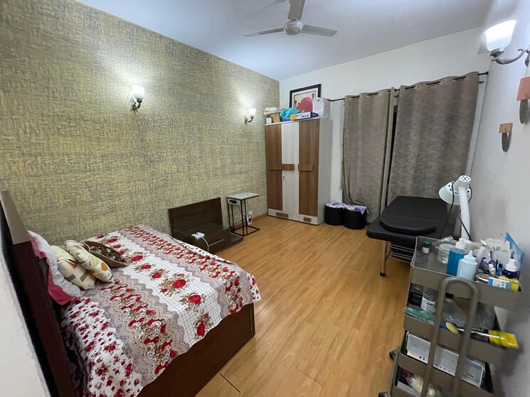 Bedroom, safdarjung development area 3 Bedroom 1500 Sq.Ft. Builder Floor In Safdarjung Development Area Delhi 8012535