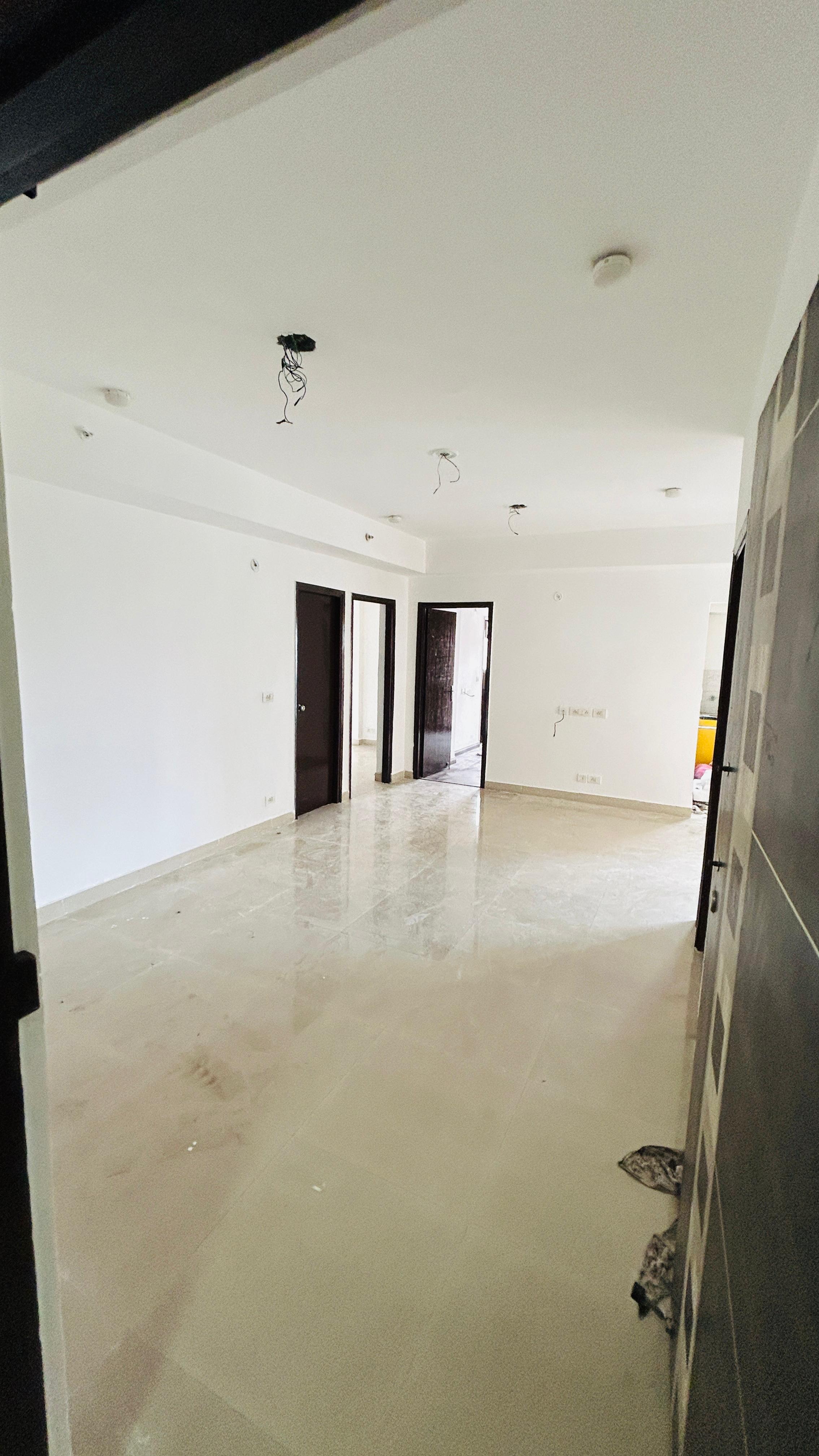 3 BHK Apartment For Sale in Nirala Estate II
