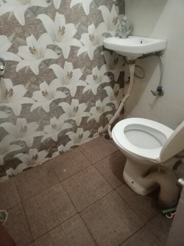Bathroom in 1 BHK Villa at Aliganj – for Rent