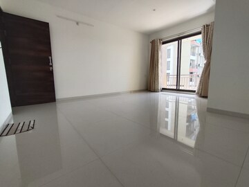Room in 3 BHK Apartment at Prajapati Magnum, Dronagiri – for Rent