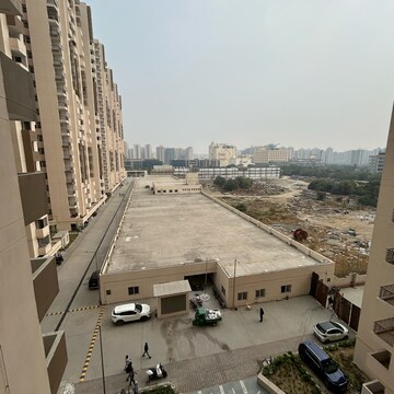 2.5 BHK Apartment For Rent in Amrapali Riverview, Amrapali Leisure Valley