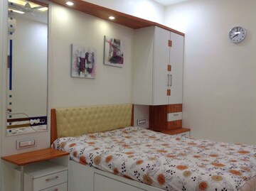 Bedroom in 2.5 BHK Apartment at Oberoi Realty Woods, Goregaon East – for Rent