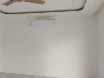 Room in 2 BHK Villa at DLF Alameda, Sector 73 – for Rent