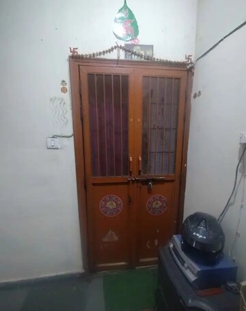 Furnished Amenities in 1 BHK Villa at Aliganj – for Rent