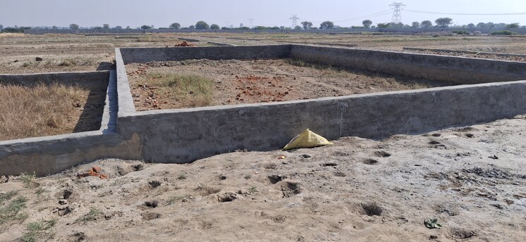 undefined, upsidc site b  100 Sq.Yd. Plot In Upsidc Site B Greater Noida 8012668