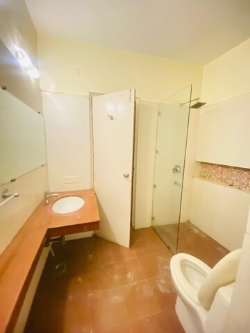 Master Bedroom in 3 BHK Independent House at Palam Vihar Residents Association, Palam Vihar – for Rent