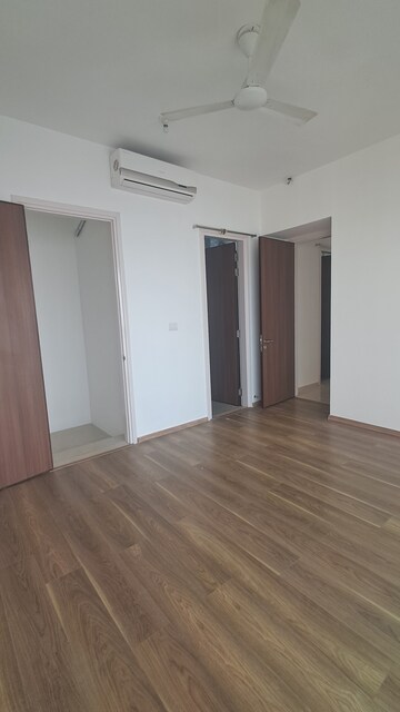 Furnished Amenities in 2 BHK Apartment at L&T Crescent Bay T2, Parel – for Rent