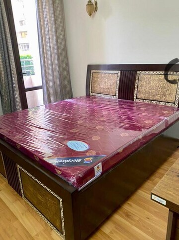 Bedroom in 2 BHK Apartment at Unitech Fresco, Sector 50 – for Rent