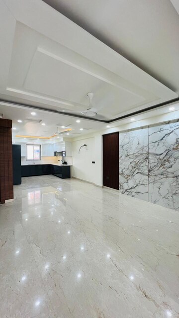 Room in 3 BHK Builder Floor at Sushant Lok 3, Sector 57 – for Sale