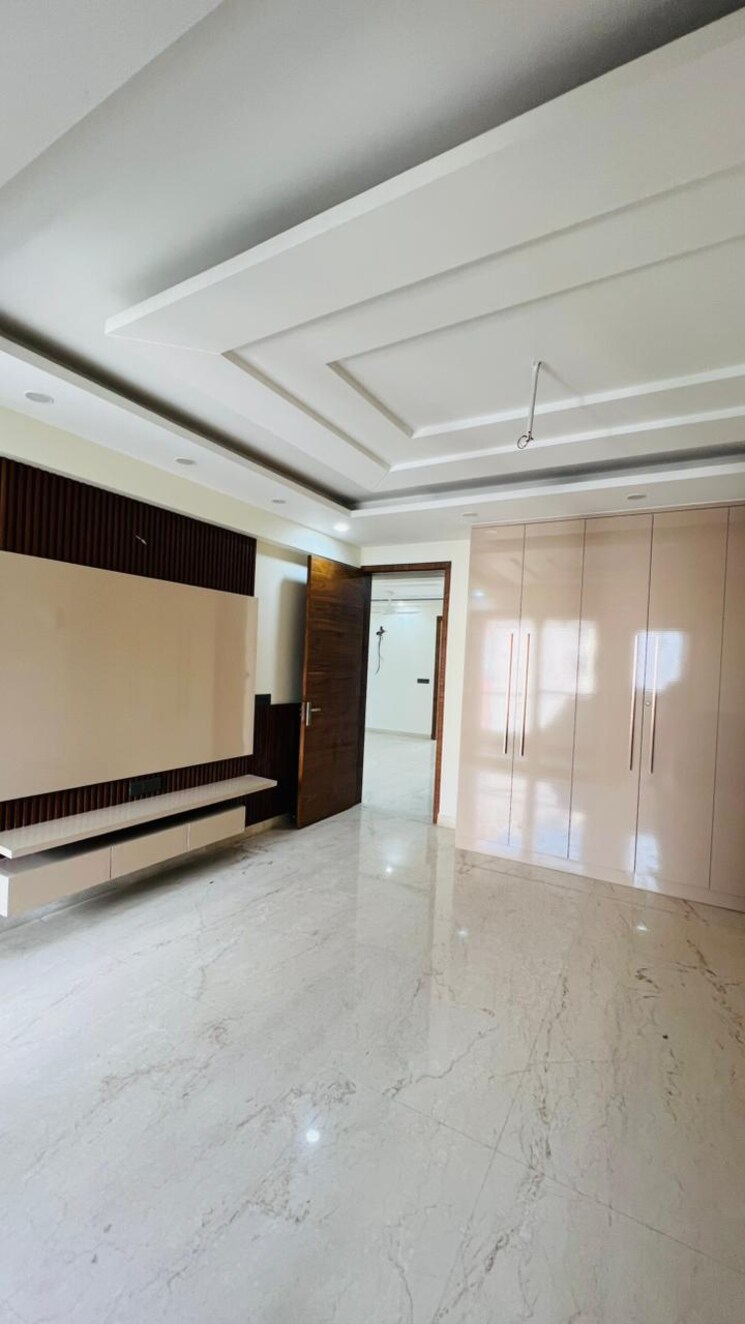 Room, sushant-lok-3 3 Bedroom 260 Sq.Yd. Builder Floor In Sector 57 Gurgaon 8012732