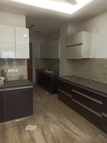 Kitchen in 3.5 BHK Builder Floor at Sector 21d – for Rent
