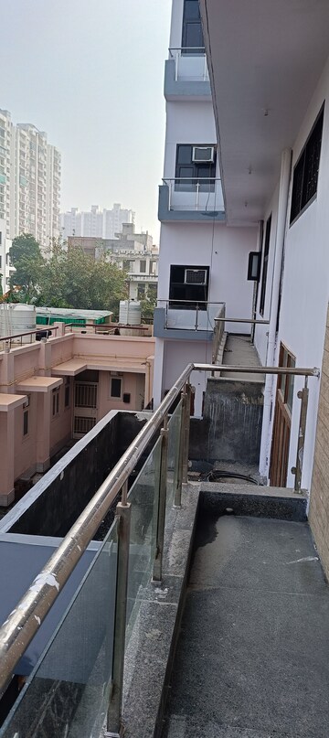 Balcony in 1 BHK Villa at Sector 46 – for Rent