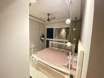 Bathroom in 5 BHK Apartment at Hiranandani Estate – for Rent