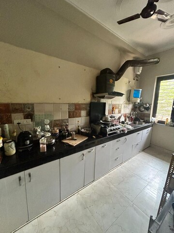 Kitchen in 4 BHK Builder Floor at Sector 46 – for Rent